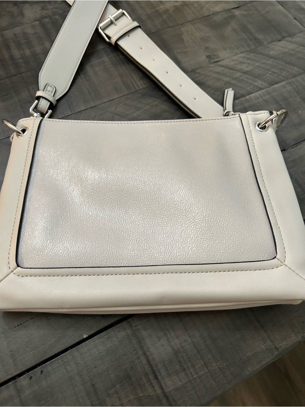 Women's Leather Shoulder Bag in Light Cream